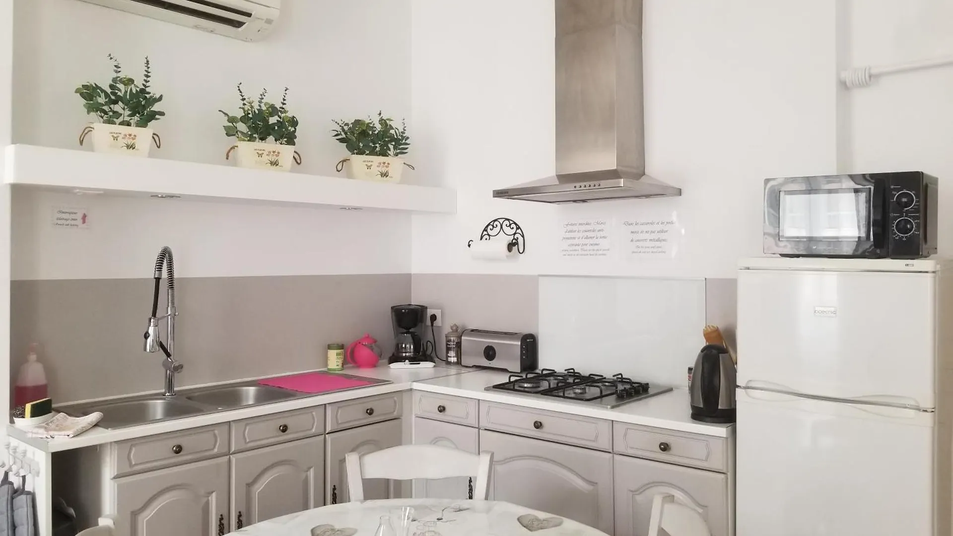 Апартаменты Joli T2 De 40M² A Louer A Ле-Мюи 0*,  Франция
